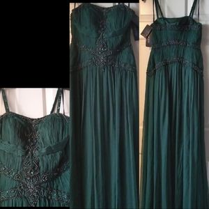 NWT sue Wong formal gown sz4